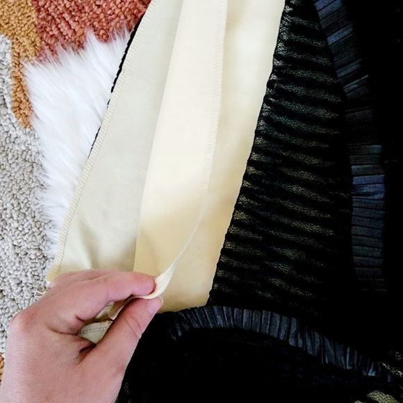 T. BLEU ANTHROPOLOGIE TUXEDO ROUCHED DETAILED LACE DRESS WITH PLEATED HEMLINE - Picture 7 of 8